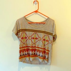 Patterned t-shirt